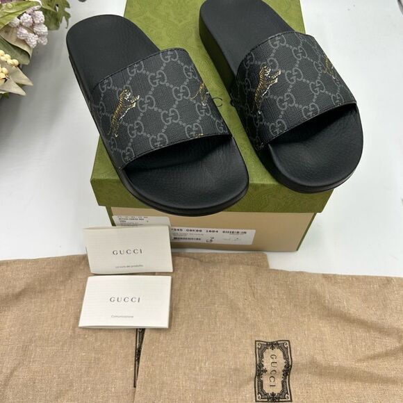 Men’s Gucci GG Supreme tiger print Pool slides size size 7 made in Italy - Picture 2 of 8